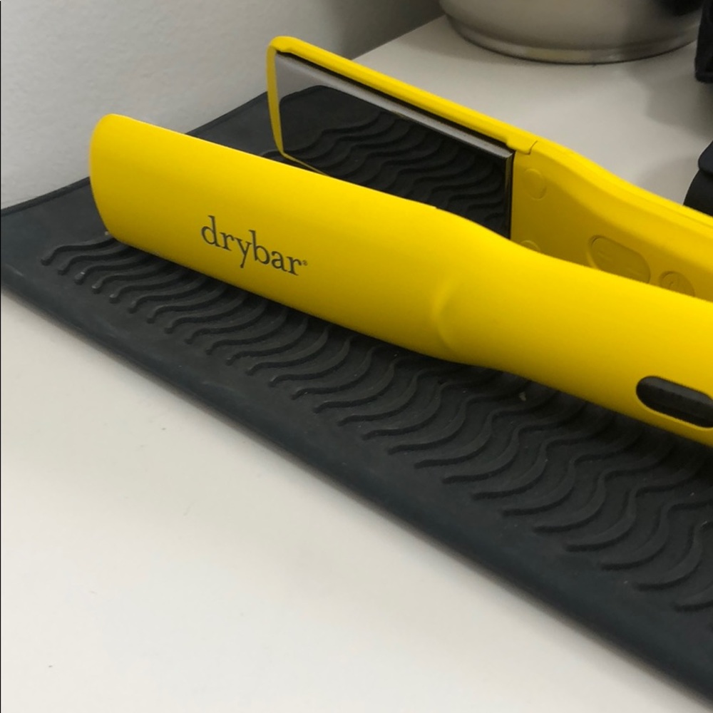Drybar 1.5” Flat Iron